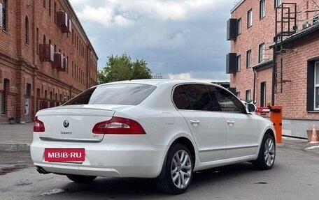 Skoda Superb III рестайлинг, 2012 год, 870 000 рублей, 3 фотография