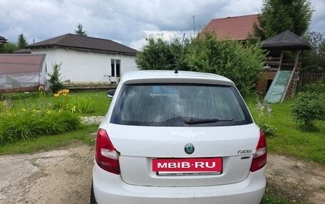 Skoda Fabia II, 2011 год, 290 000 рублей, 2 фотография