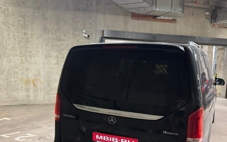 Mercedes-Benz V-Класс, 2018 год, 4 416 854 рублей, 3 фотография