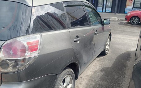 Toyota Matrix, 2004 год, 380 000 рублей, 4 фотография