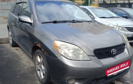 Toyota Matrix, 2004 год, 380 000 рублей, 2 фотография