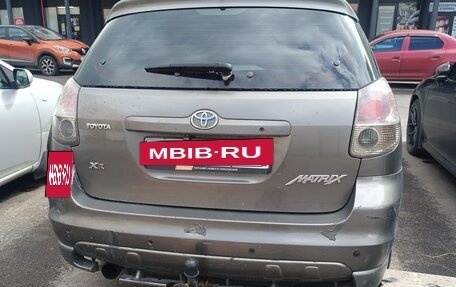 Toyota Matrix, 2004 год, 380 000 рублей, 6 фотография