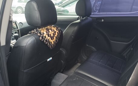 Toyota Matrix, 2004 год, 380 000 рублей, 9 фотография