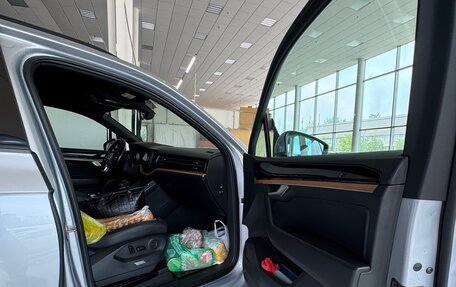 Volkswagen Touareg III, 2020 год, 3 999 000 рублей, 6 фотография