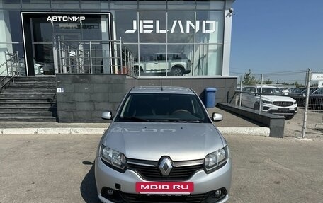Renault Logan II, 2017 год, 650 000 рублей, 2 фотография