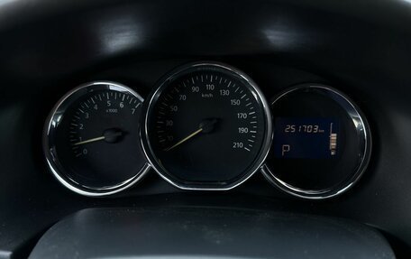 Renault Logan II, 2017 год, 650 000 рублей, 9 фотография