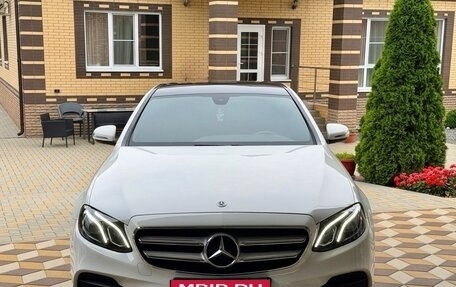 Mercedes-Benz E-Класс, 2020 год, 3 640 000 рублей, 1 фотография