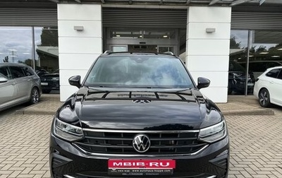 Volkswagen Tiguan II, 2023 год, 2 730 000 рублей, 1 фотография