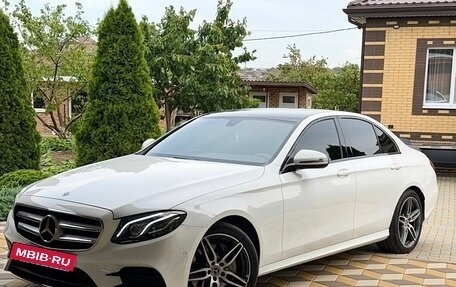 Mercedes-Benz E-Класс, 2020 год, 3 640 000 рублей, 3 фотография