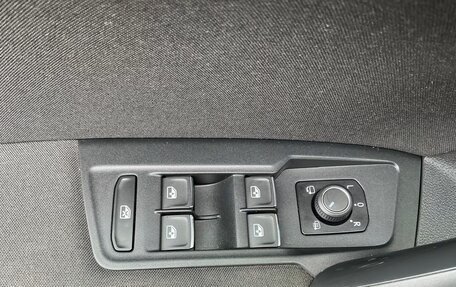 Volkswagen Tiguan II, 2023 год, 2 730 000 рублей, 13 фотография