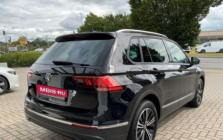 Volkswagen Tiguan II, 2023 год, 2 730 000 рублей, 4 фотография