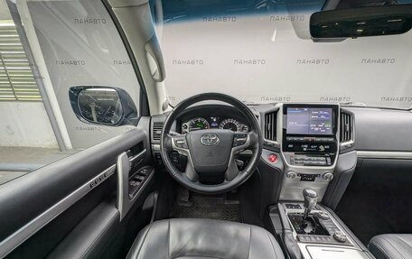 Toyota Land Cruiser 200, 2019 год, 7 797 000 рублей, 8 фотография