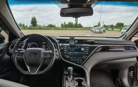 Toyota Camry, 2019 год, 3 800 000 рублей, 7 фотография