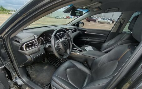 Toyota Camry, 2019 год, 3 800 000 рублей, 10 фотография