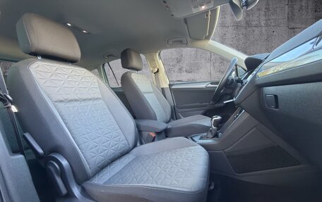 Volkswagen Tiguan II, 2023 год, 2 740 000 рублей, 7 фотография