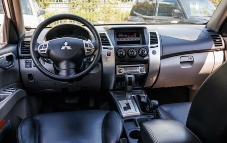 Mitsubishi Pajero Sport II рестайлинг, 2011 год, 1 629 000 рублей, 8 фотография