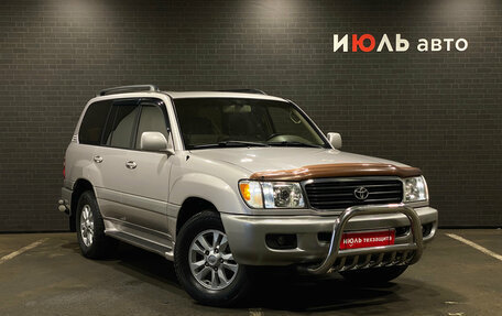 Toyota Land Cruiser 100 рестайлинг 2, 2002 год, 1 650 000 рублей, 3 фотография
