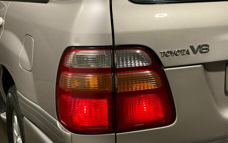 Toyota Land Cruiser 100 рестайлинг 2, 2002 год, 1 650 000 рублей, 7 фотография