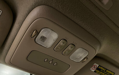 Toyota Land Cruiser 100 рестайлинг 2, 2002 год, 1 650 000 рублей, 20 фотография