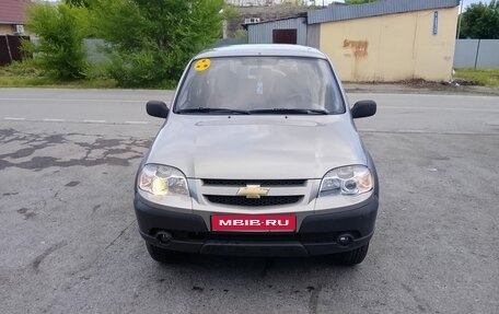 Chevrolet Niva I рестайлинг, 2010 год, 460 000 рублей, 1 фотография