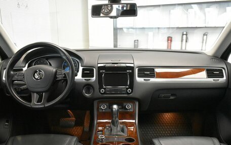 Volkswagen Touareg III, 2014 год, 2 490 000 рублей, 9 фотография