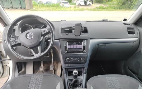 Skoda Yeti I рестайлинг, 2015 год, 1 300 000 рублей, 14 фотография