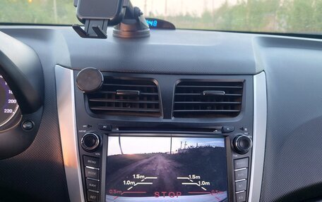 Hyundai Solaris II рестайлинг, 2013 год, 770 000 рублей, 14 фотография