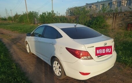 Hyundai Solaris II рестайлинг, 2013 год, 770 000 рублей, 7 фотография