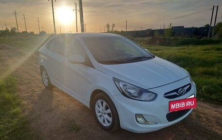 Hyundai Solaris II рестайлинг, 2013 год, 770 000 рублей, 3 фотография