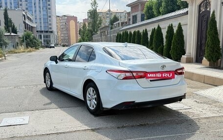 Toyota Camry, 2020 год, 1 617 000 рублей, 6 фотография