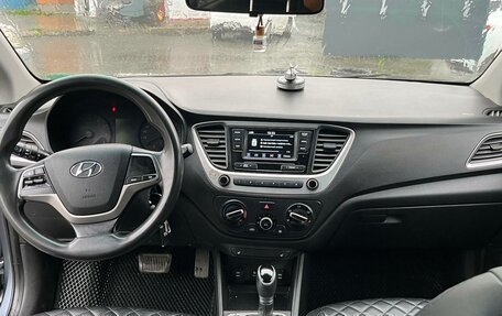 Hyundai Solaris II рестайлинг, 2017 год, 800 000 рублей, 6 фотография