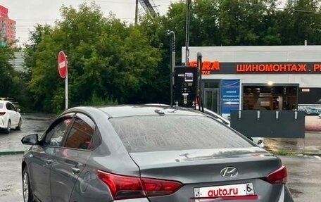 Hyundai Solaris II рестайлинг, 2017 год, 800 000 рублей, 4 фотография