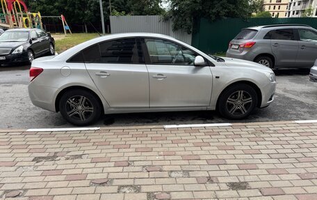 Chevrolet Cruze II, 2010 год, 450 000 рублей, 3 фотография