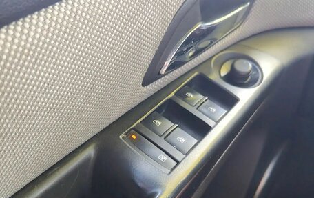 Chevrolet Cruze II, 2011 год, 570 000 рублей, 8 фотография
