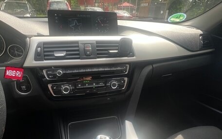 BMW 3 серия, 2018 год, 2 800 000 рублей, 12 фотография