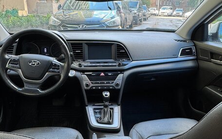 Hyundai Elantra VI рестайлинг, 2018 год, 1 250 000 рублей, 7 фотография