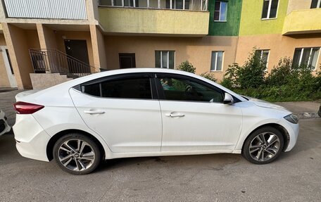 Hyundai Elantra VI рестайлинг, 2018 год, 1 250 000 рублей, 10 фотография