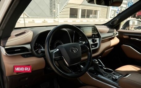 Toyota Highlander, 2021 год, 5 197 000 рублей, 10 фотография