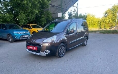Peugeot Partner II рестайлинг 2, 2012 год, 830 000 рублей, 1 фотография