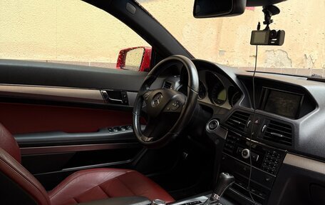 Mercedes-Benz E-Класс, 2010 год, 1 200 000 рублей, 3 фотография