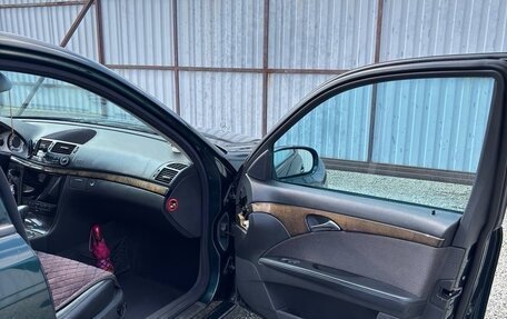 Mercedes-Benz E-Класс, 2004 год, 635 000 рублей, 3 фотография