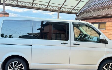 Volkswagen Caravelle T5, 2011 год, 1 600 000 рублей, 3 фотография