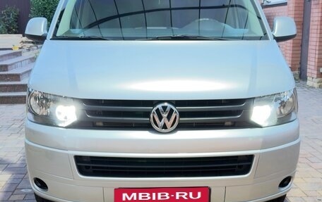 Volkswagen Caravelle T5, 2011 год, 1 600 000 рублей, 2 фотография