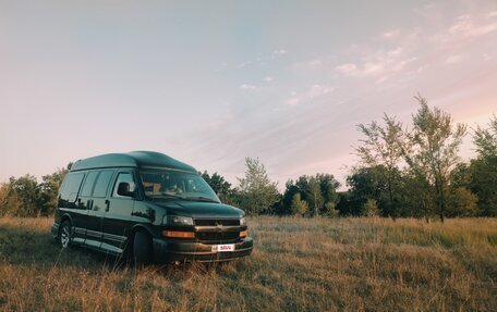 Chevrolet Express II, 2004 год, 1 320 000 рублей, 3 фотография