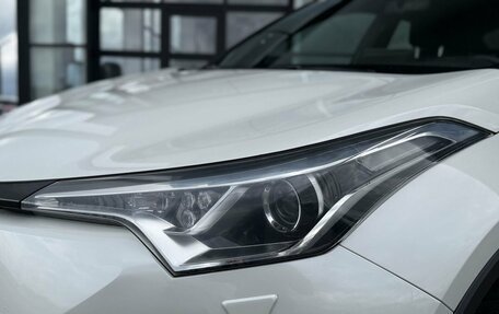 Toyota C-HR I рестайлинг, 2019 год, 2 290 000 рублей, 8 фотография