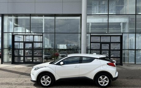 Toyota C-HR I рестайлинг, 2019 год, 2 290 000 рублей, 3 фотография