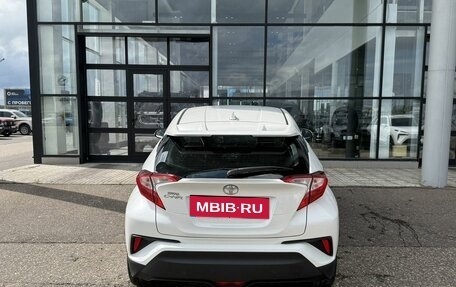 Toyota C-HR I рестайлинг, 2019 год, 2 290 000 рублей, 4 фотография