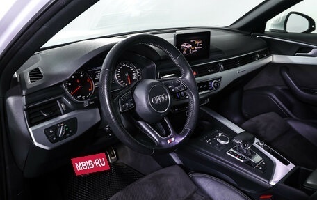 Audi A4, 2018 год, 2 300 000 рублей, 16 фотография