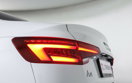 Audi A4, 2018 год, 2 300 000 рублей, 21 фотография