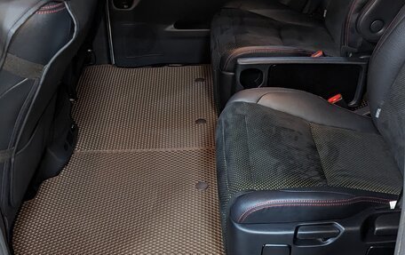 Toyota Vellfire I, 2014 год, 2 880 000 рублей, 21 фотография